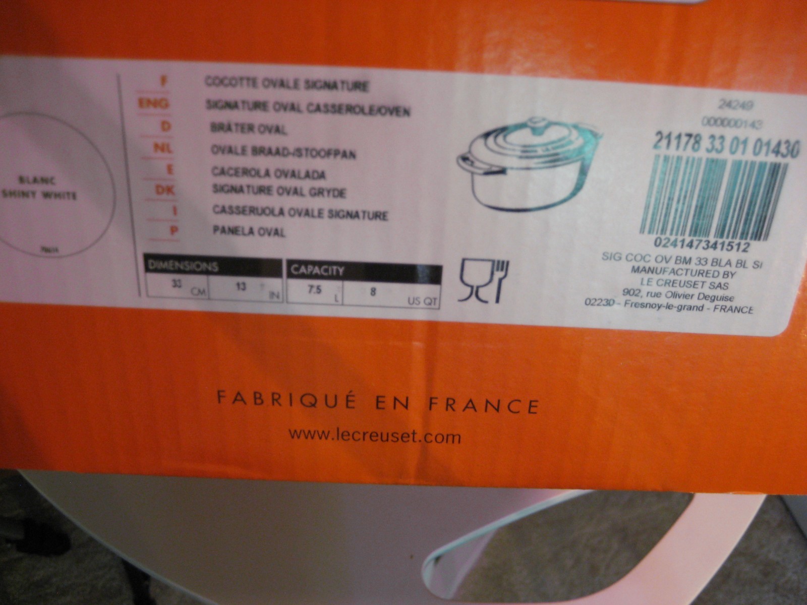 Le Creuset Signature Oval enamel cast iron with lid 8 qt White