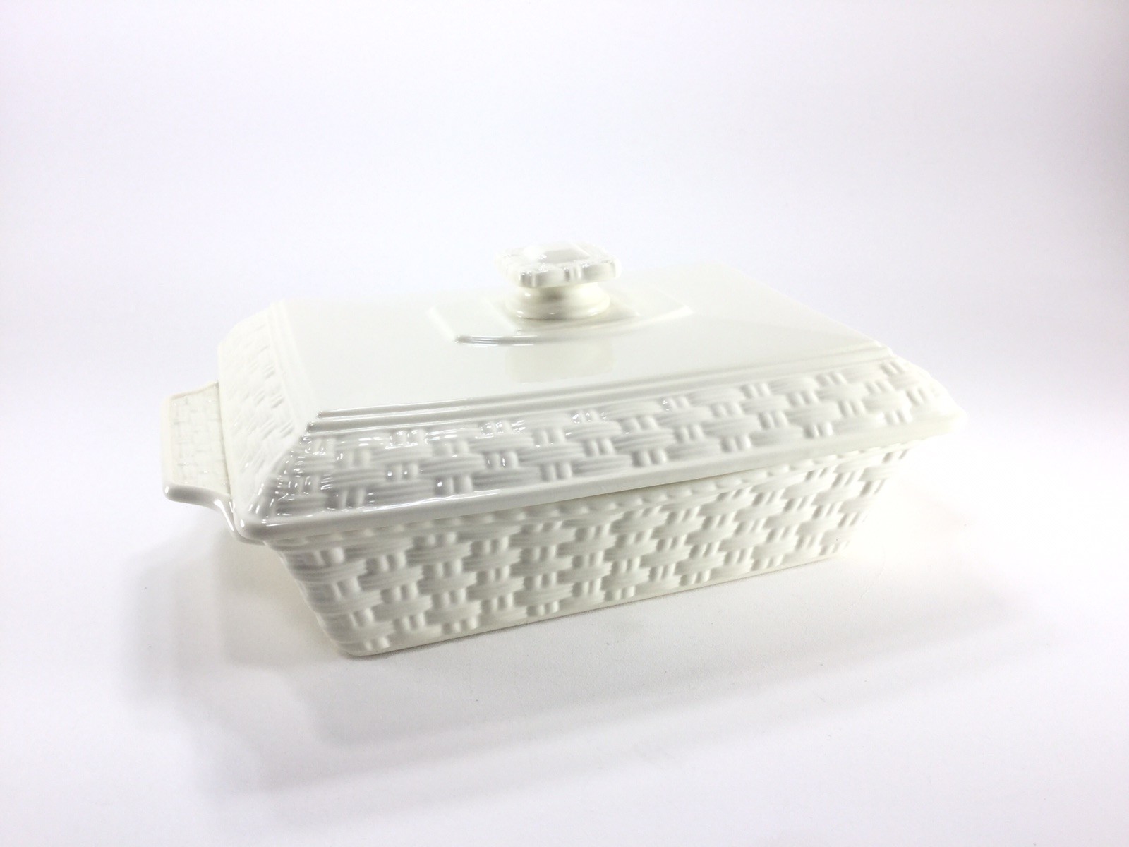 Belleek Everyday 2 Qt Cream Basket Weave Rectangular Covered Casserole Ireland