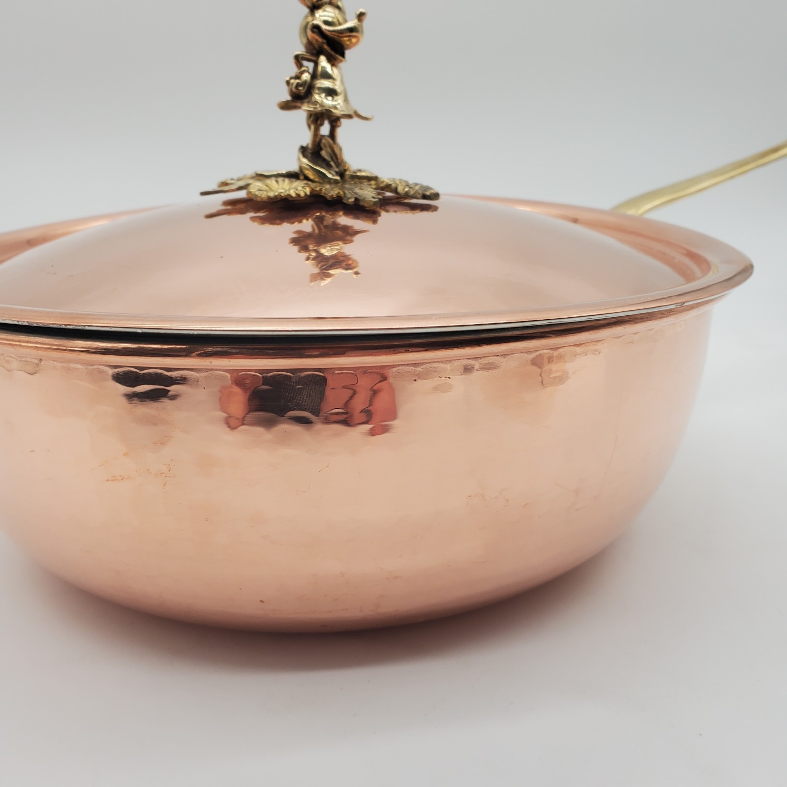 Ruffoni Historia Disney© Hammered Copper Chef Pan with Minnie Knob 4-Qt. Read