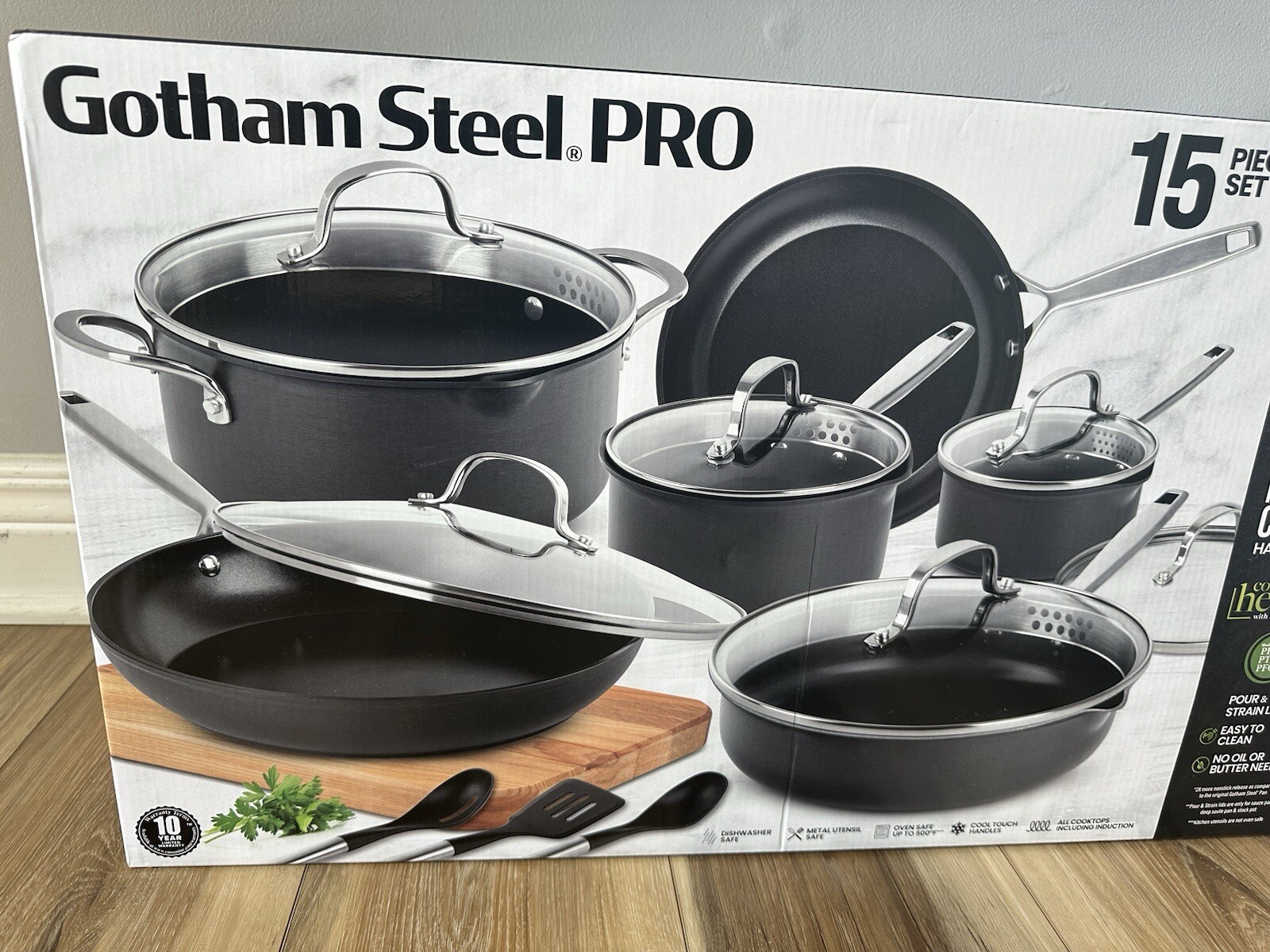 Gotham Steel Pro Nonstick 15-Piece Hard Anodized Aluminum Ceramic Cookware Set