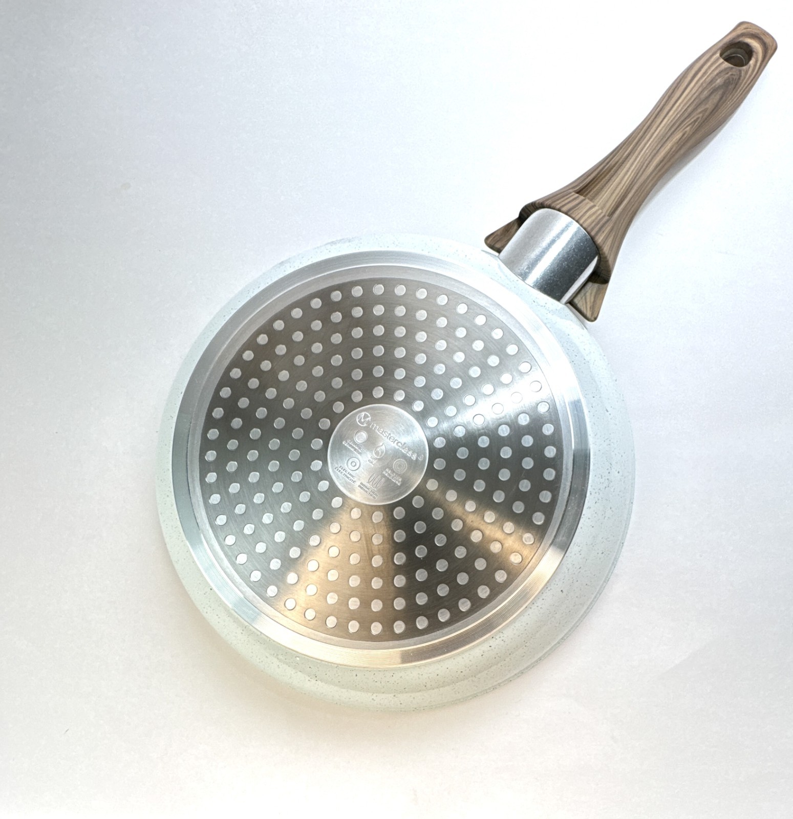MasterClass 8″ Skillet Healthy Ceramic Surface Use Less Butter or Oil Easy Clean