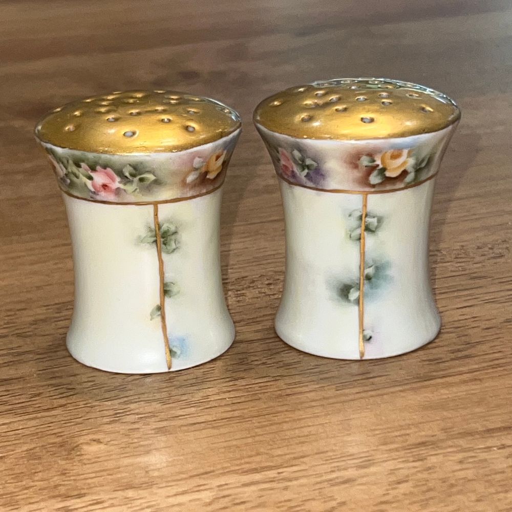 VTG Bavarian Gold Gild Salt Pepper shakers cottage core Hand painted maximalist