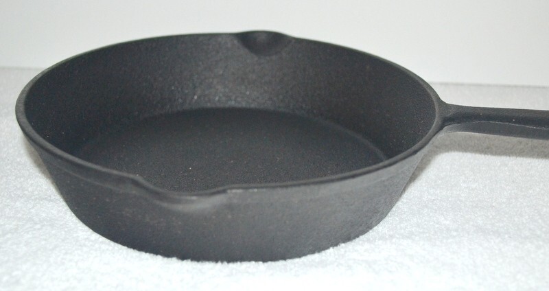 Skillet, # 408, Jim Beam, 8”dia, cast iron skillet, antiques, collectables, gift