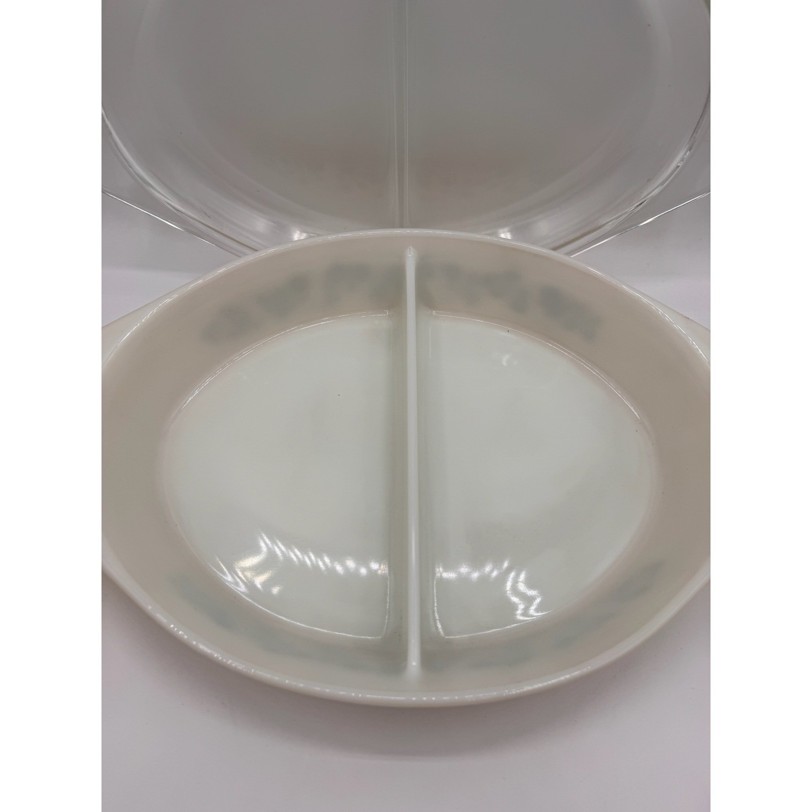 Pyrex Golden Acorn Divided Casserole Dish 1.5 QT 063 with Lid Vintage MCM Beige