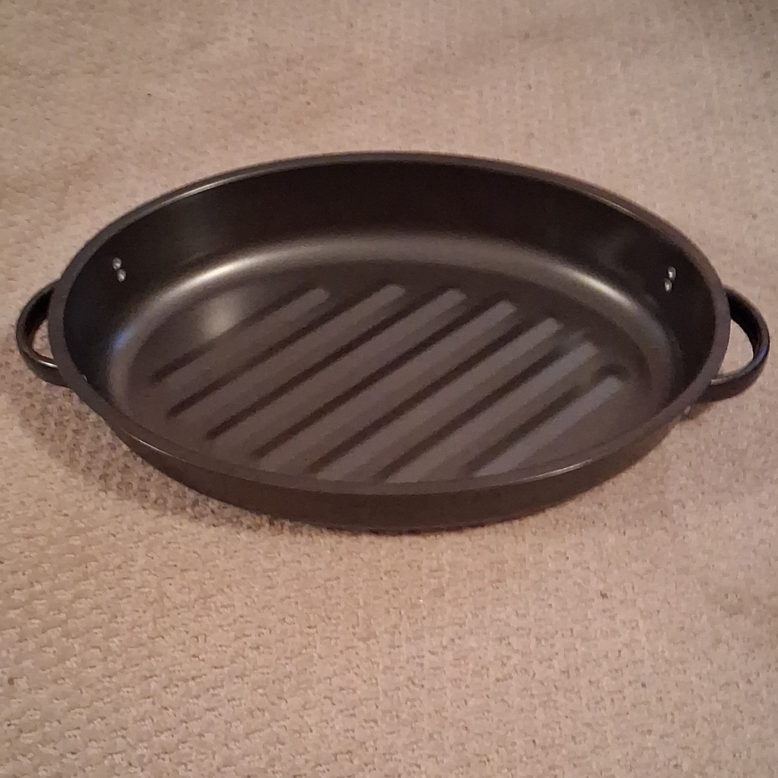 2-Piece Oval Nonstick Ridged Grill Pan Set Black Side Handles, 500°F