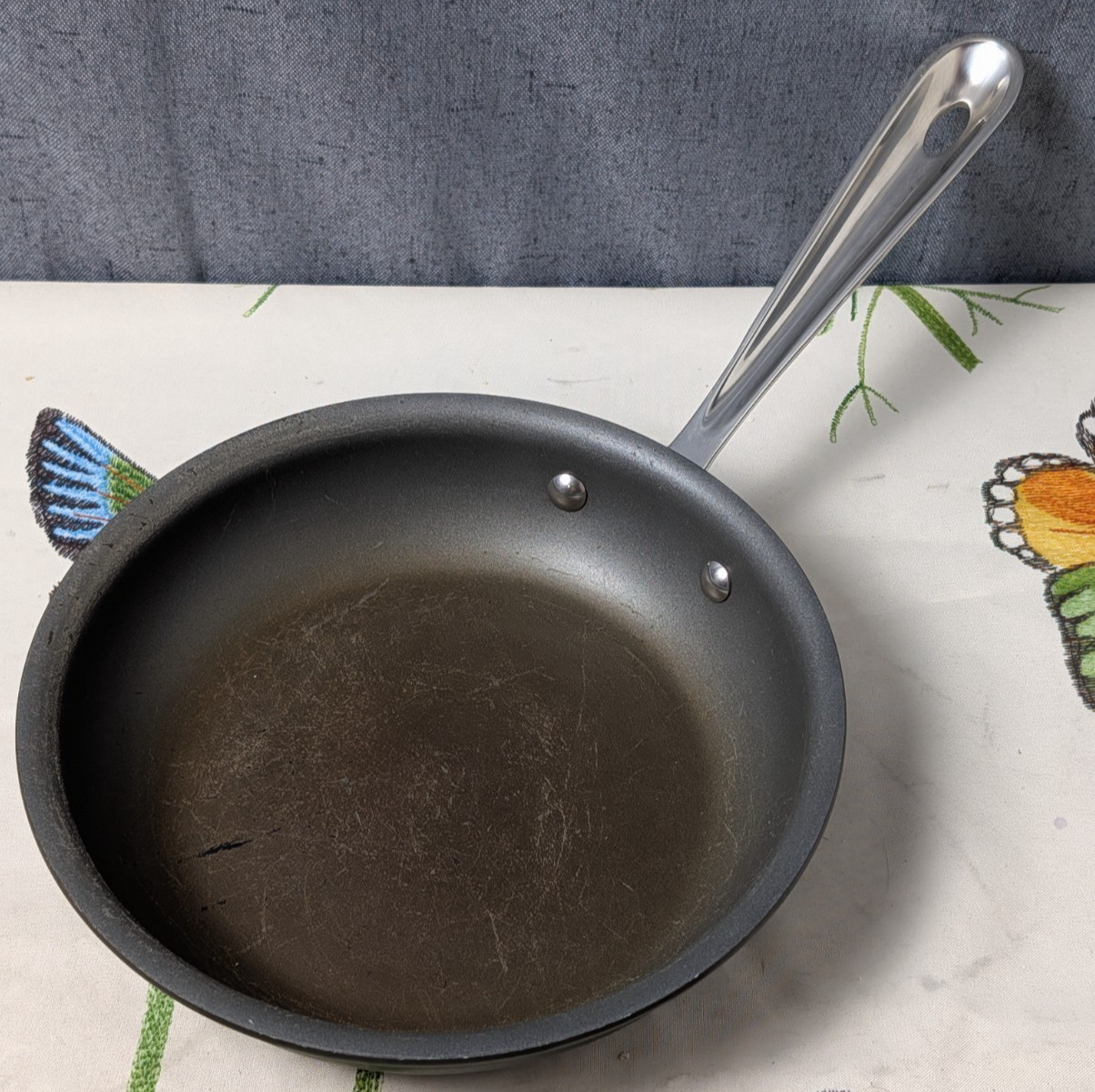 All-Clad 8 IN / 20 CM Hard-Anodized Nonstick Frying Pan Skillet Chef Used