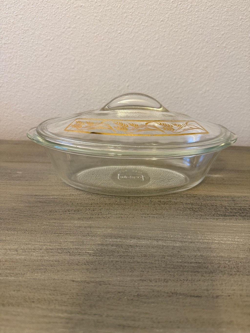 Vtg Mid-Century Glasbake Golden Wheat Casserole Dish J-235 J-2275 1 QT 10″ Lid