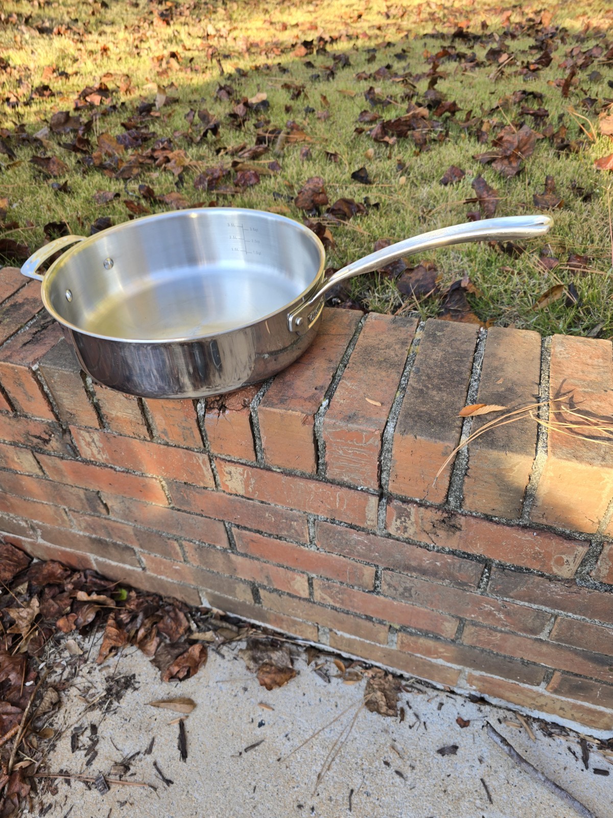 Viking Cookware Stainless Steel 5.25 qt Saute’ Pan 11.25″ No Lid