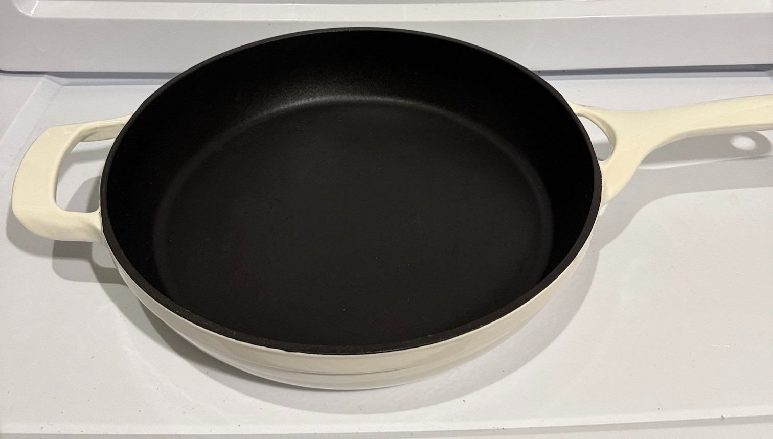 Tramontina 12” Enameled Cast Iron Skillet with Lid White Used