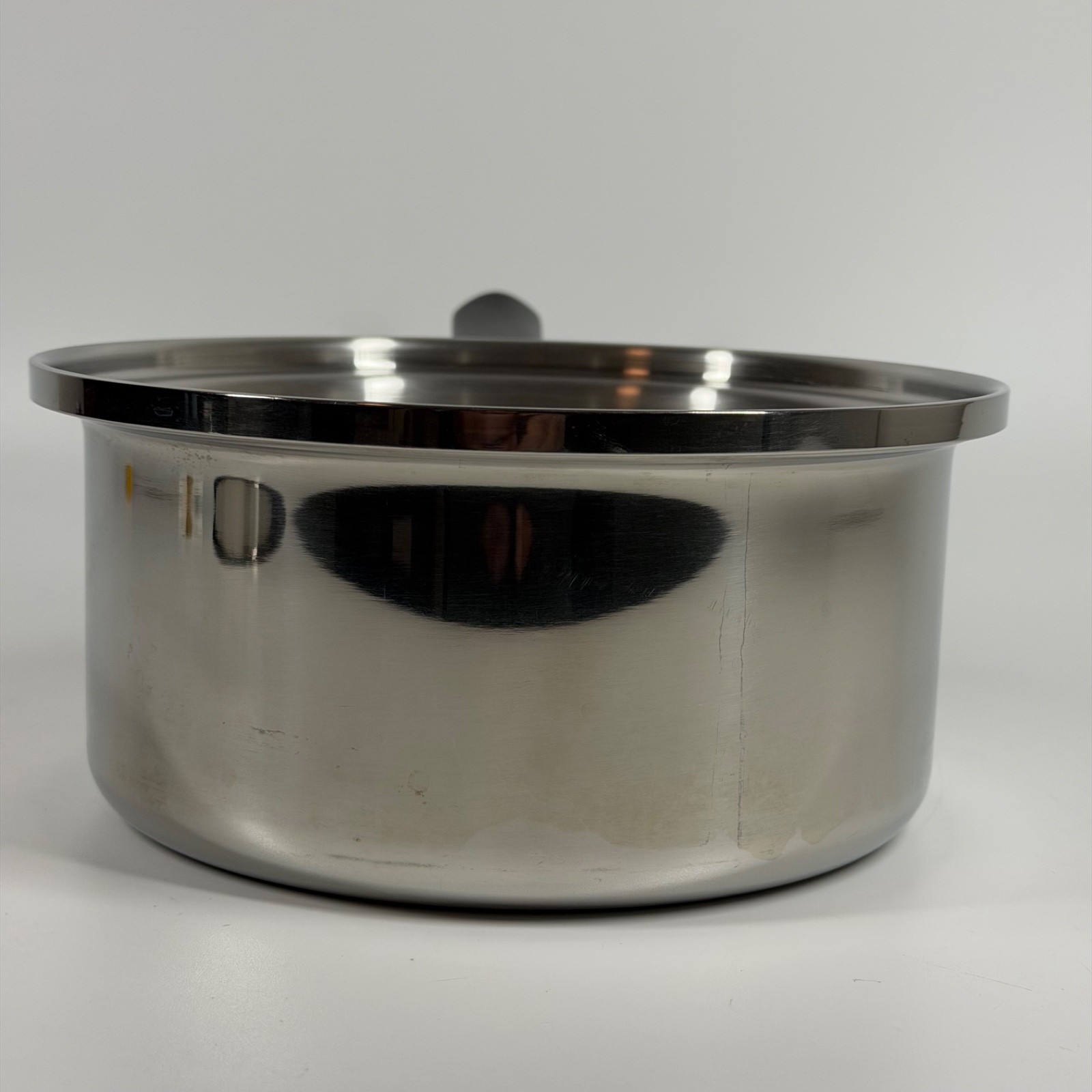 VTG 8” Amway Queen Stainless 1.5 Qt Saute Pan & 2.5 Qt Sauce Pan Set w/ Lid