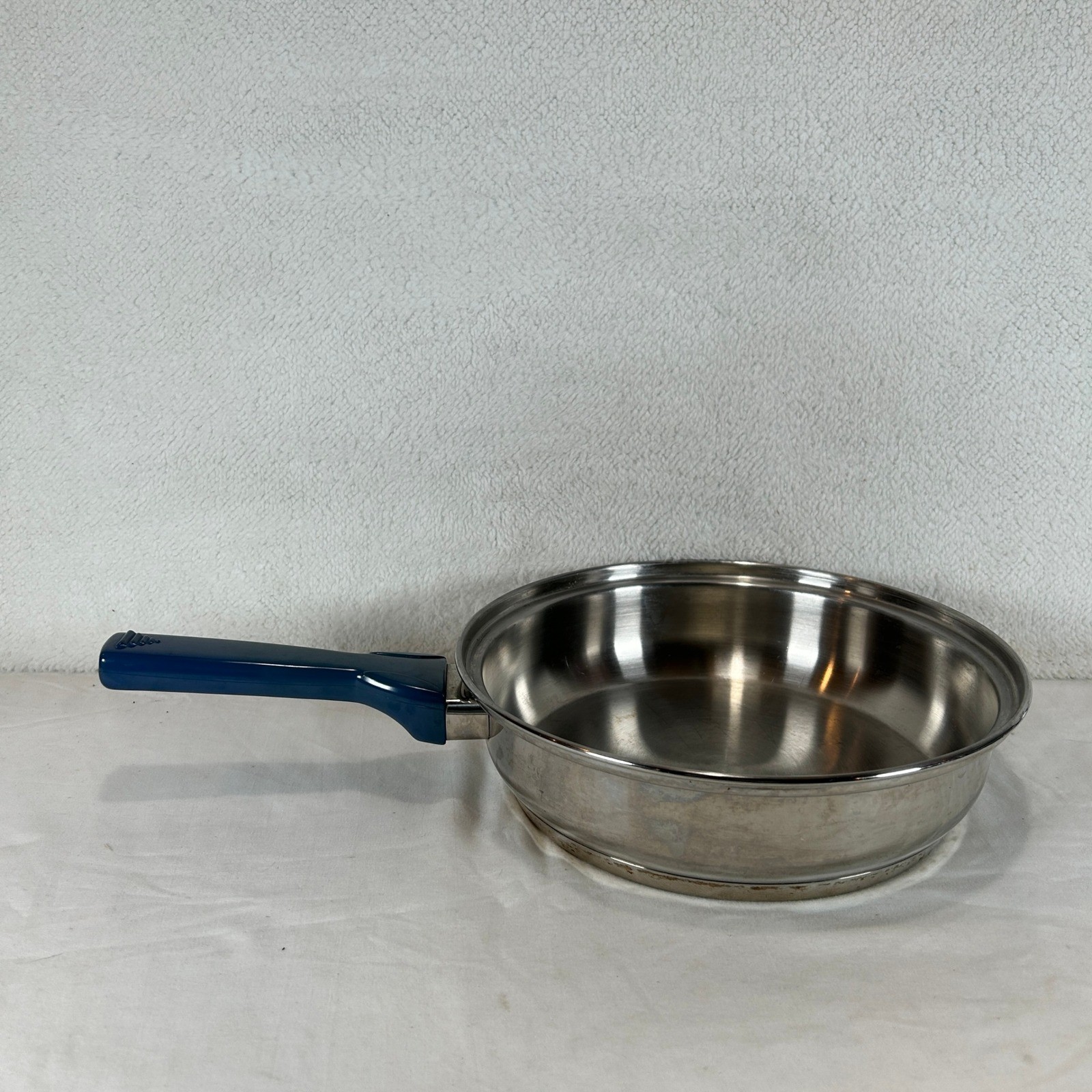 AirCore Walkaway Cookware 9 Inch Stainless Steel Skillet Fry Pan Blue Handle