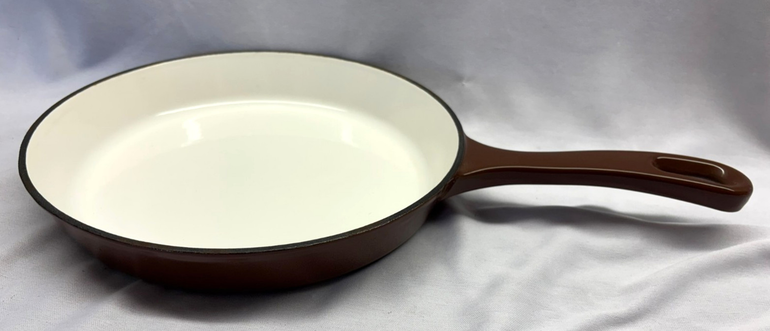Cooks Essentials 9″ Cast Iron Enamel Brown & White Cooking Frying Pan Skillet
