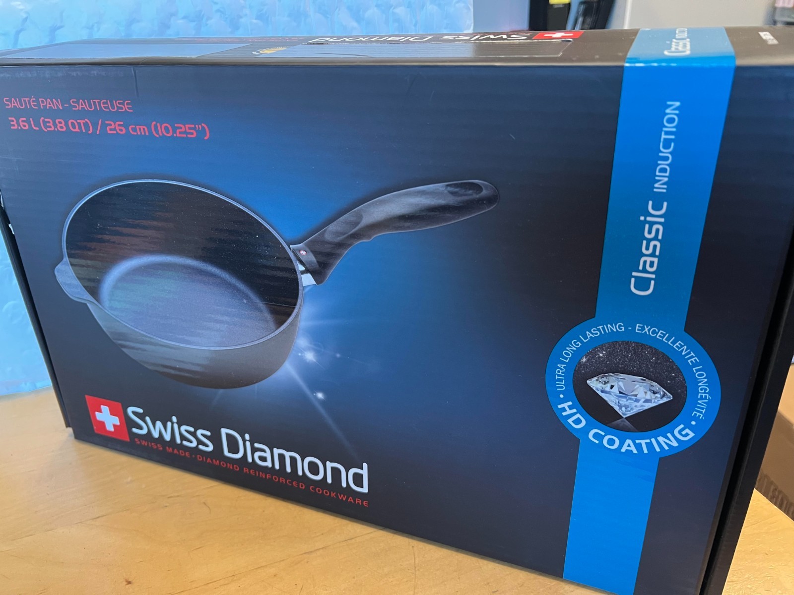 Swiss Diamond – 10.25″ Induction Sauté Pan 6726i in retail box