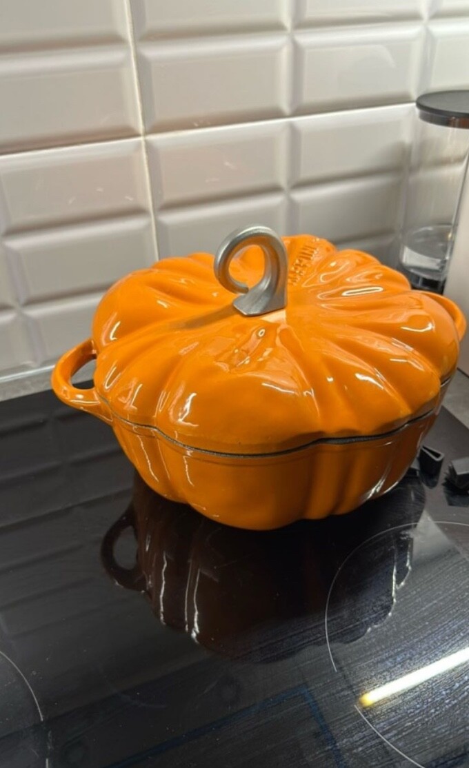 Pumpkin-shaped cast iron cocotte cauldron 3.7l, cast iron cauldron