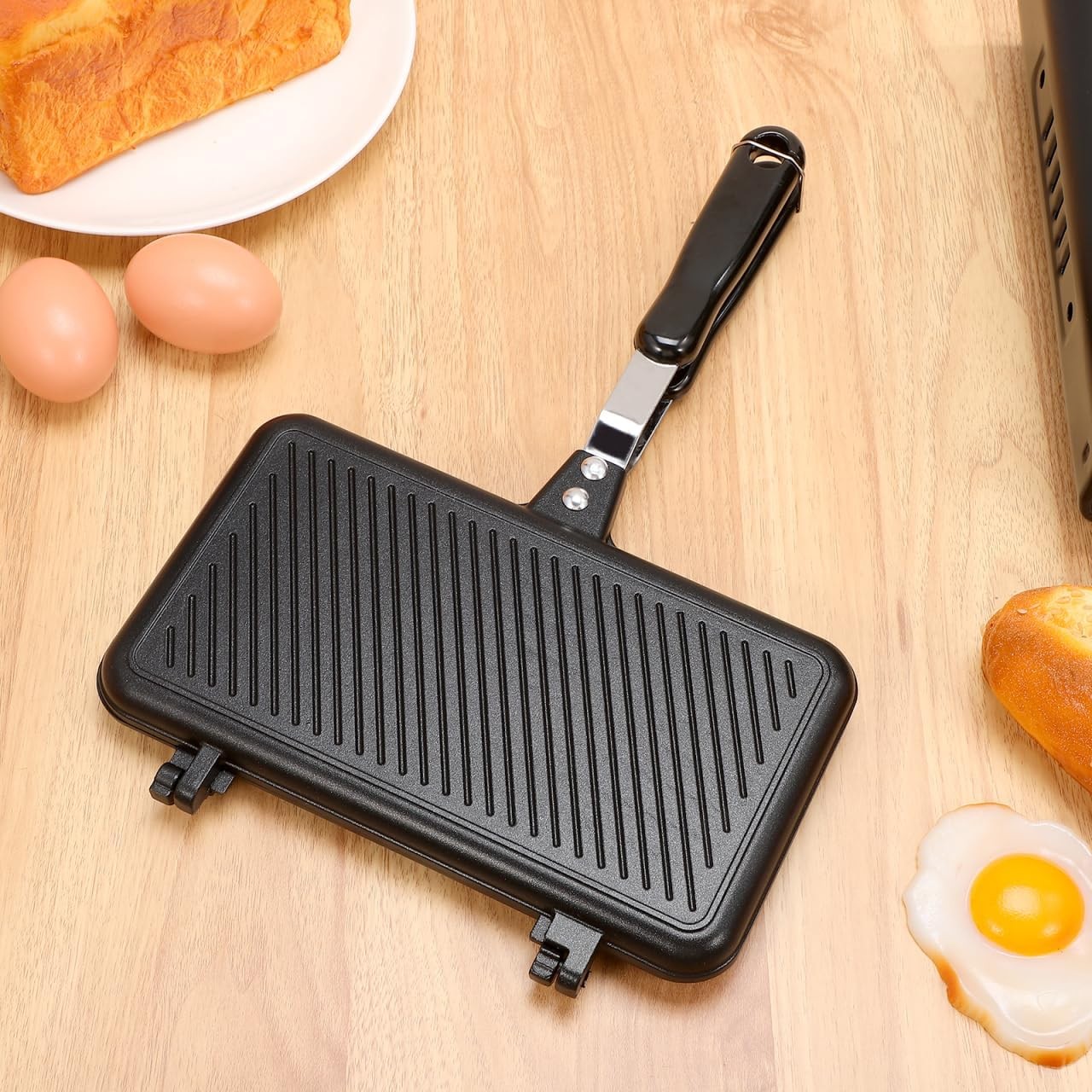 Double- Sided Frying Pan Non- Stick Grill Pan Waffle Maker Sandwich Baking Mold