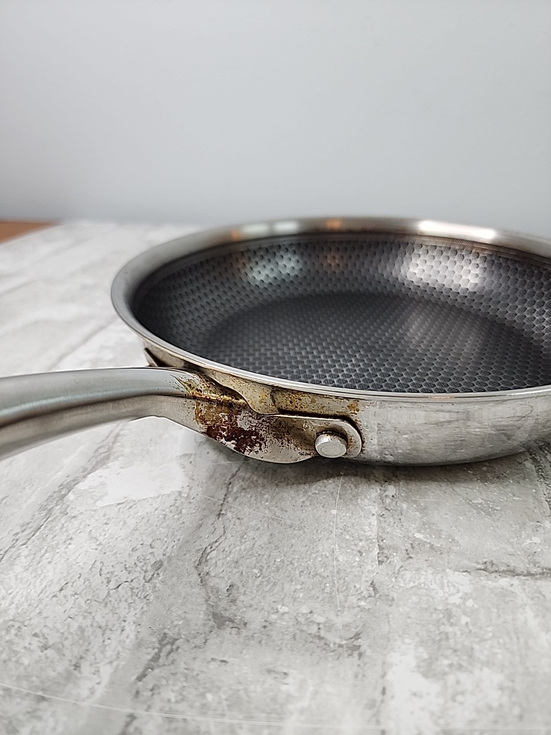 Oster Modessa 9.5″ Nonstick Stainless Steel Frying Pan Silver