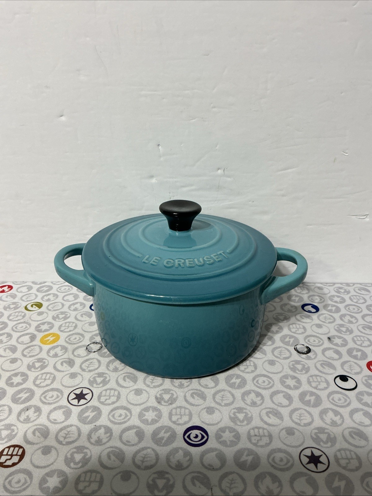 Le Creuset Stoneware Sky Blue Mini Cocotte Black Handle – No chips – FastShip!