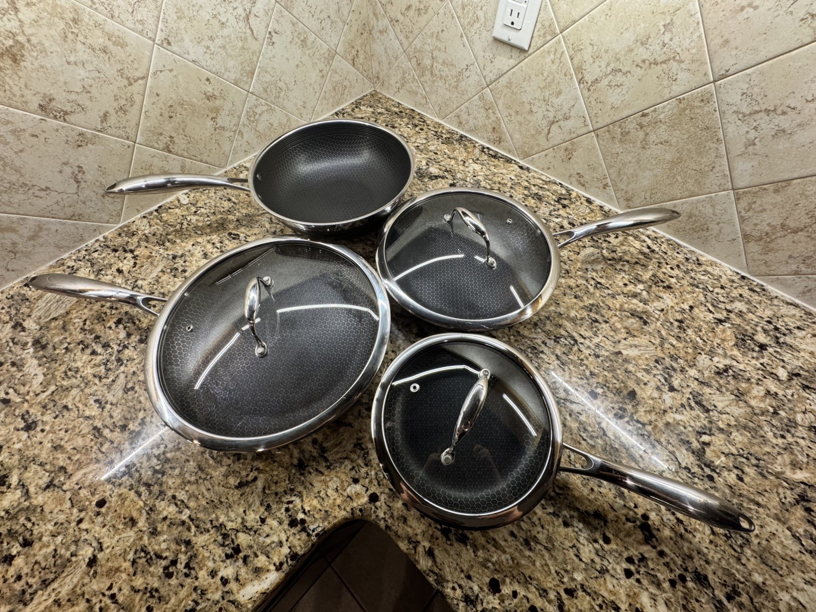 HexClad Hybrid 7-Piece Cookware Fry Pan Set 8” 10” 12” w/Lids & 12” Wok – USED