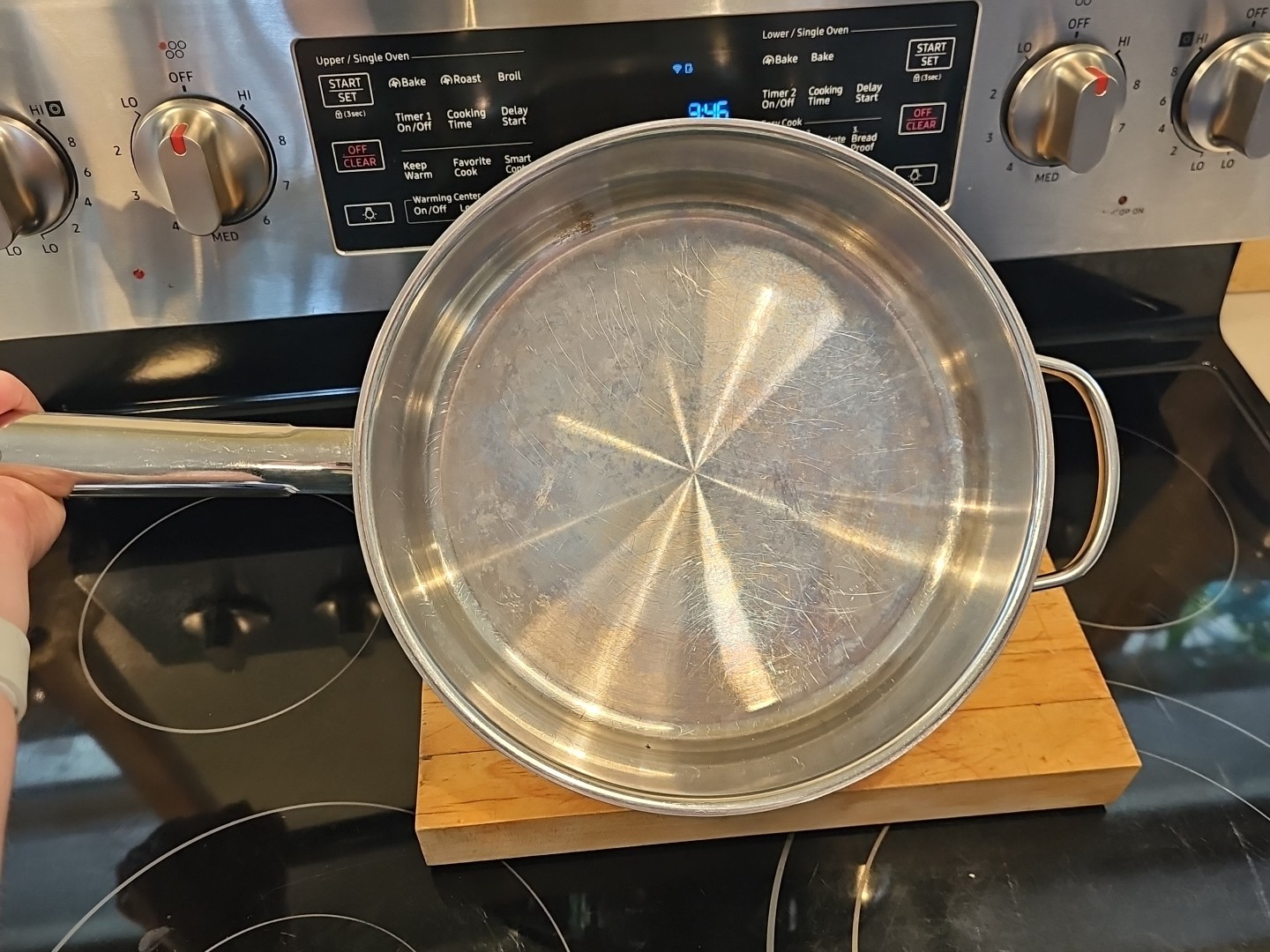 cuisinart 10″ saute’ pan 933-24h ss with helper handle round handle