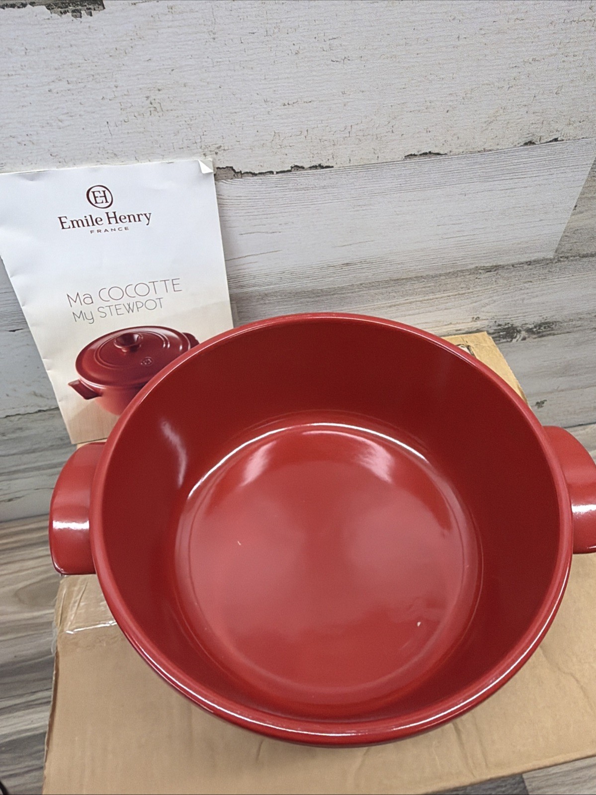 Emile Henry Flame Ceramic 4.2 qt Cocotte Stew Pot Round Dutch Oven Baker Red New