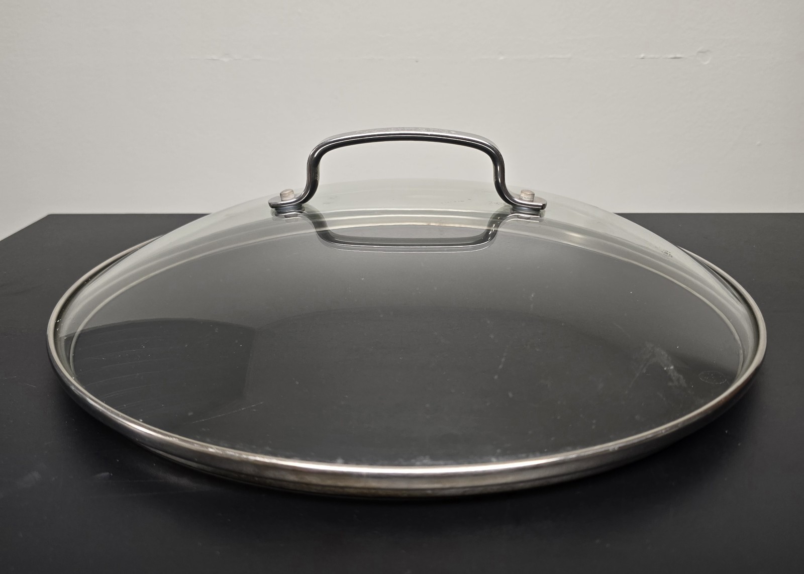 Cuisinart Glass Replacement Lid. In: 11.5″ Out: 12.25″ Stainless Steel Handle