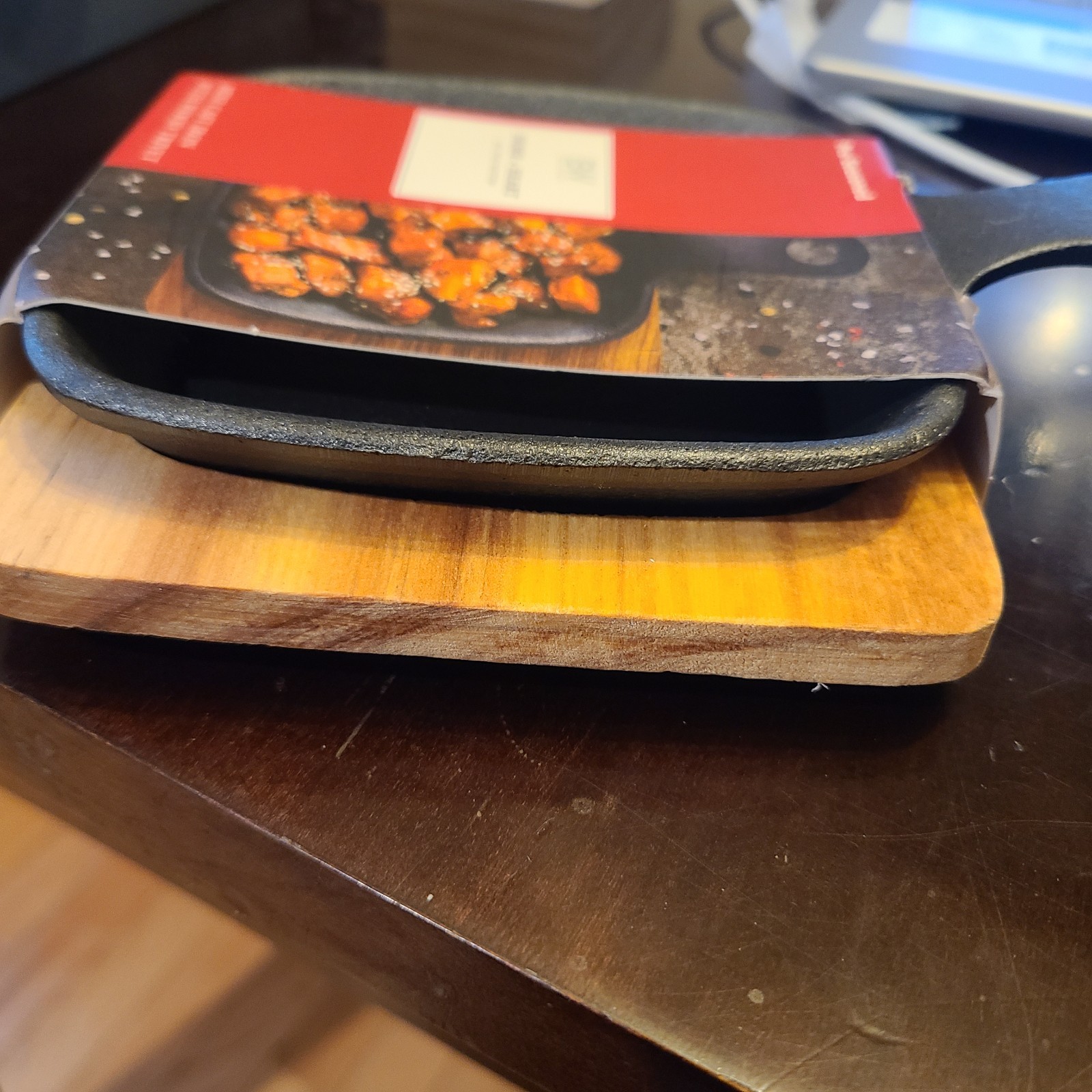 Boston Warehouse 6.7″ Cast Iron Skillet w/ Wood Trivet
