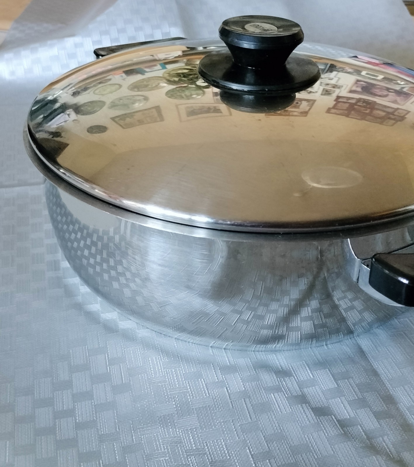 IMCO Pot, Pan, Casserole with Lid, Size Large