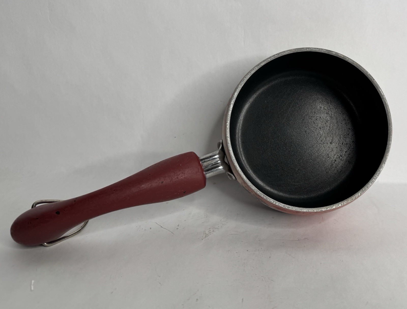 Paula Deen Signature Red Speckled 1 Quart/ 0.9 Liter Sauce Pan Non Stick Used