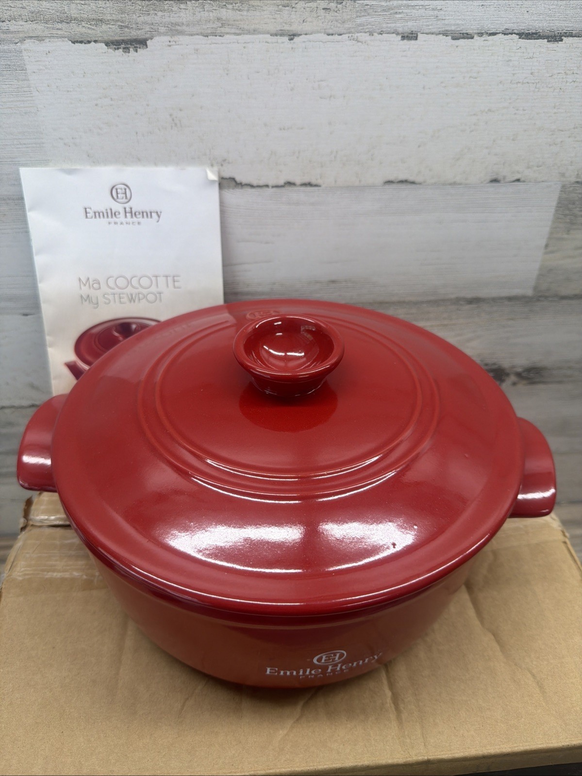 Emile Henry Flame Ceramic 4.2 qt Cocotte Stew Pot Round Dutch Oven Baker Red New