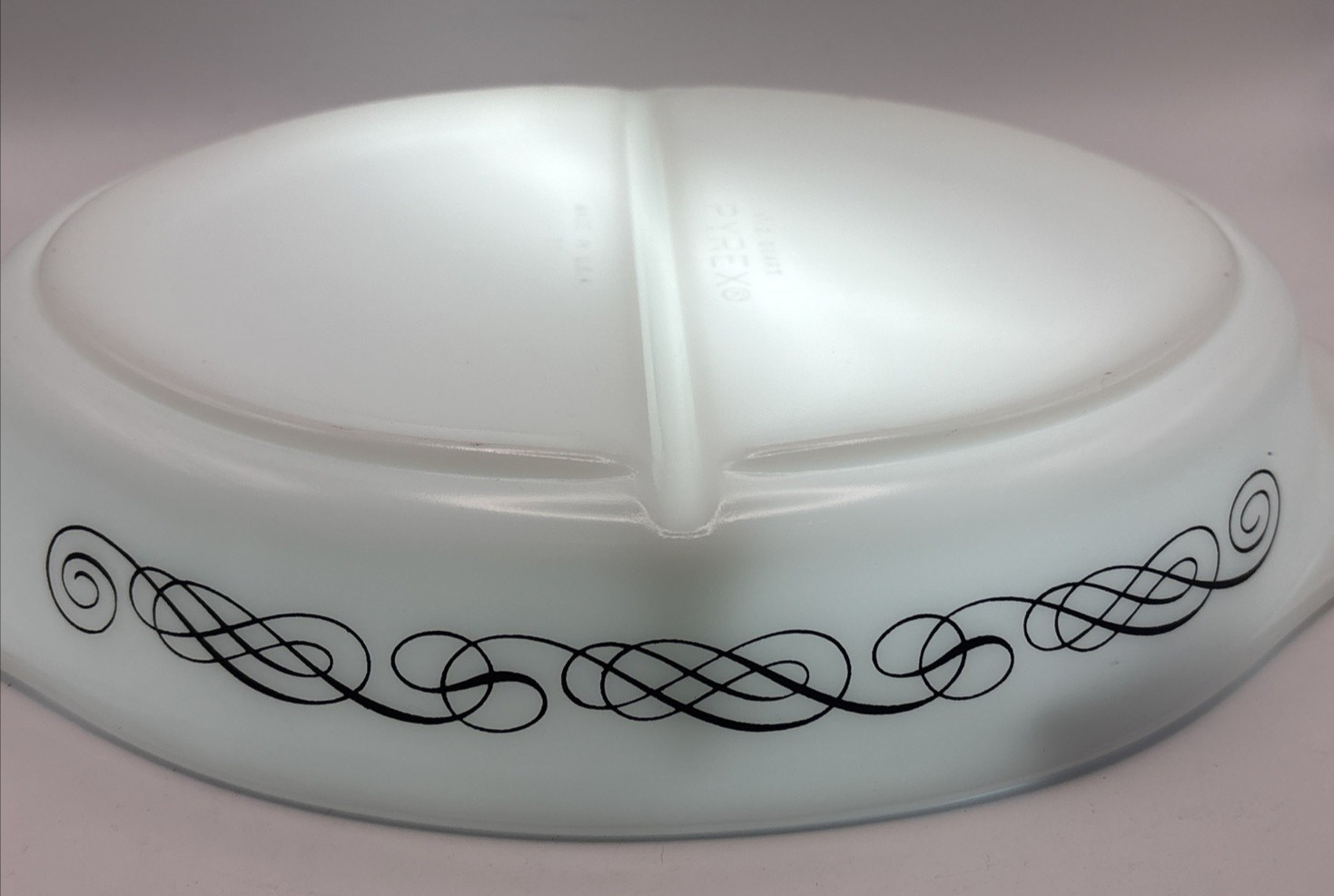 VTG Pyrex Black Scroll 1960s Promotional Pattern Divided Dish 1 1/2 QT, NO LID