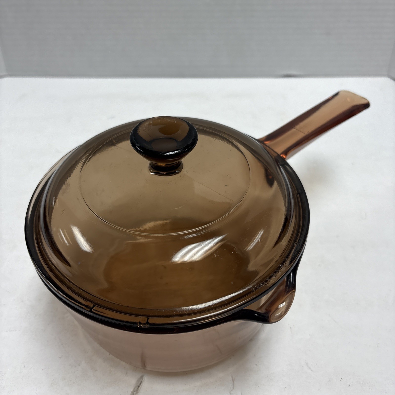 Vision Corning Ware Pyrex Amber 1 Liter Sauce Pan Pouring Spout and Lid USA
