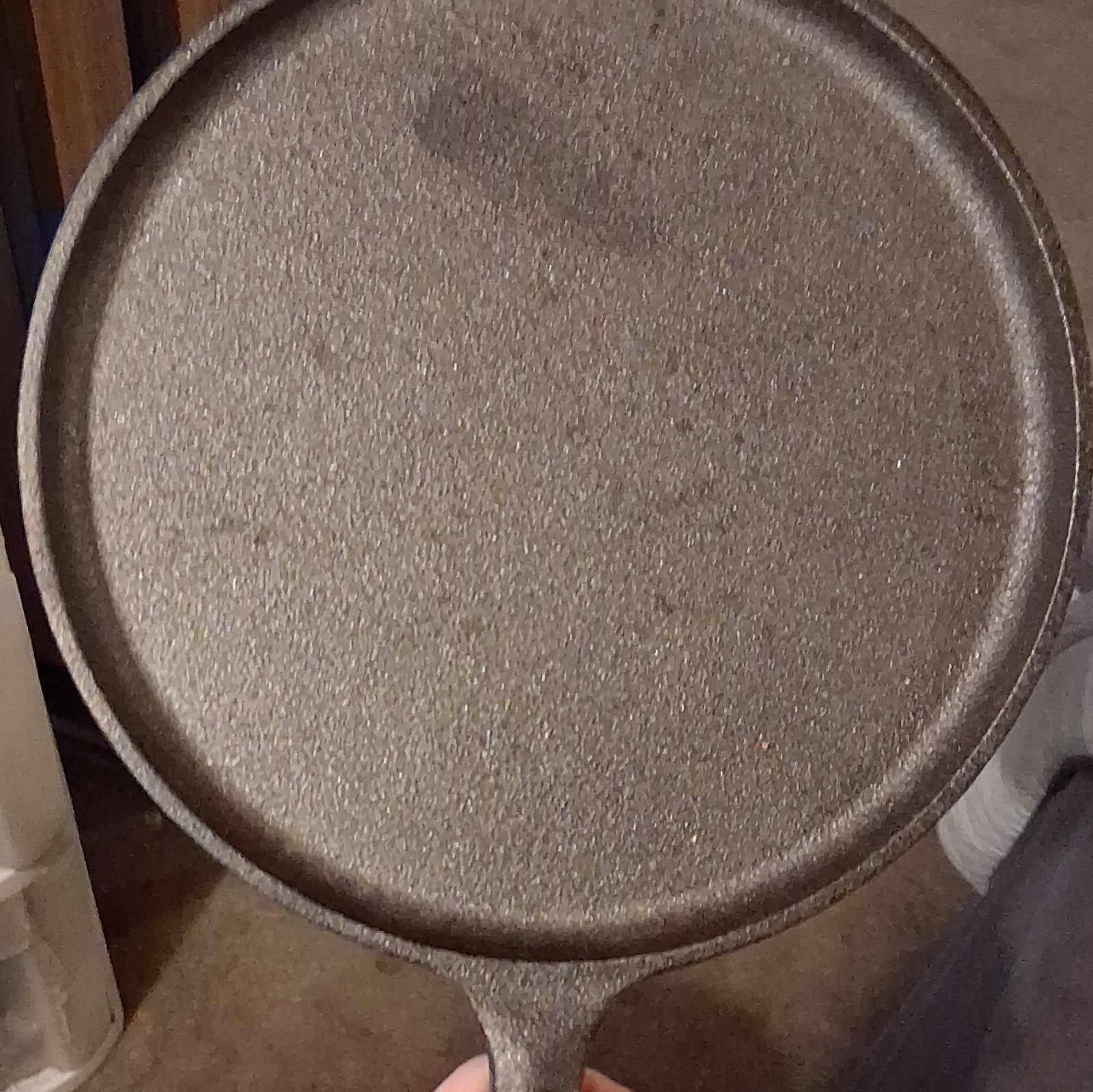 Galerie Non-Stick 8in Round Cast Iron Frying Pan Long Handle 500°F. Never Used