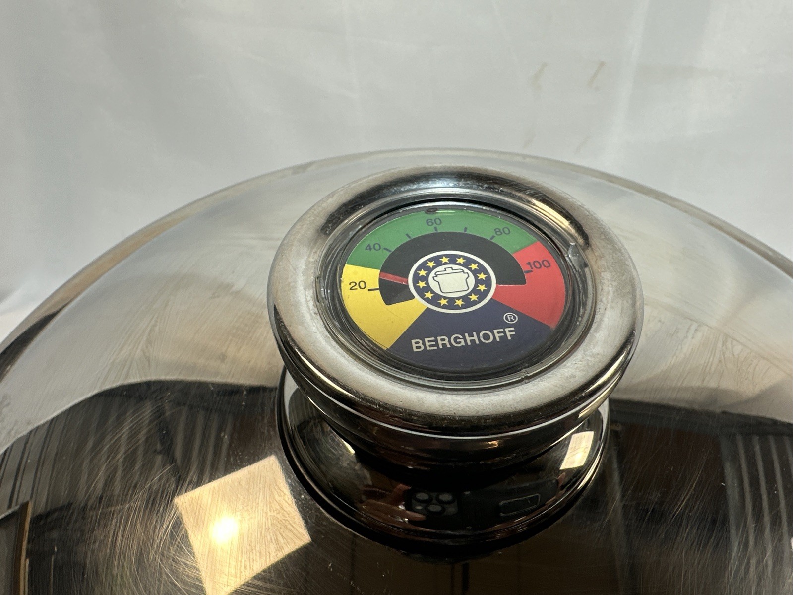 BergHOFF TFK 10 inch 18/10 Stainless frying pan W/“smart thermo knob” lid