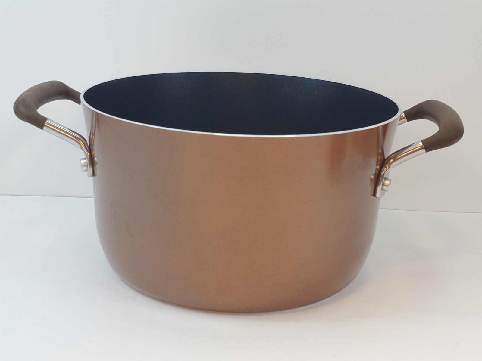 FARBERWARE 6 Qt Stock Pot Brown Non Stick Aluminum With Handles