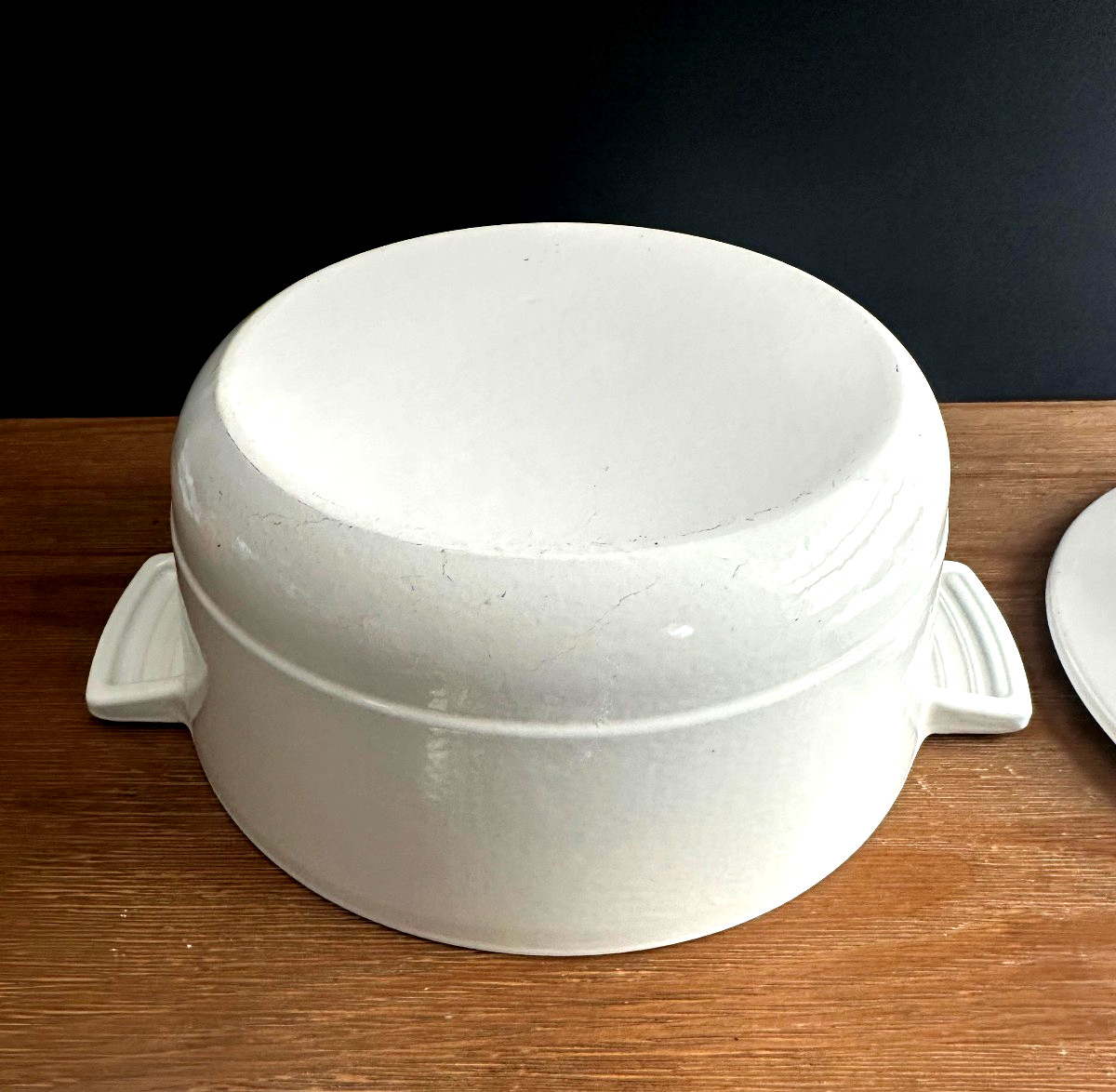 Made In – Cookware – 5Qt. enamelled cast iron pot /lid never used
