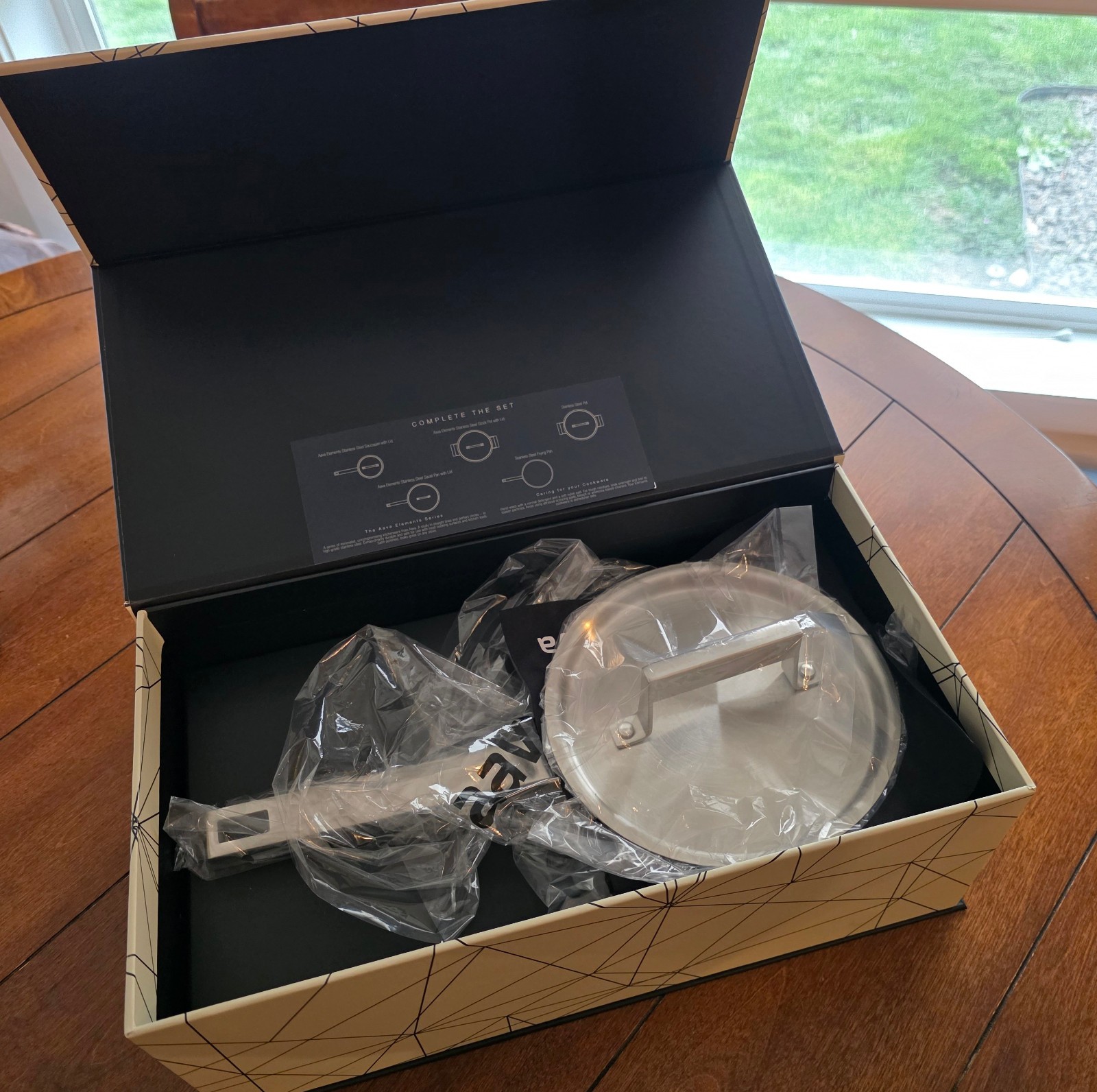 Aava – Elements Stainless Steel Saucepan & Stock Pot with lids- NEW In Box