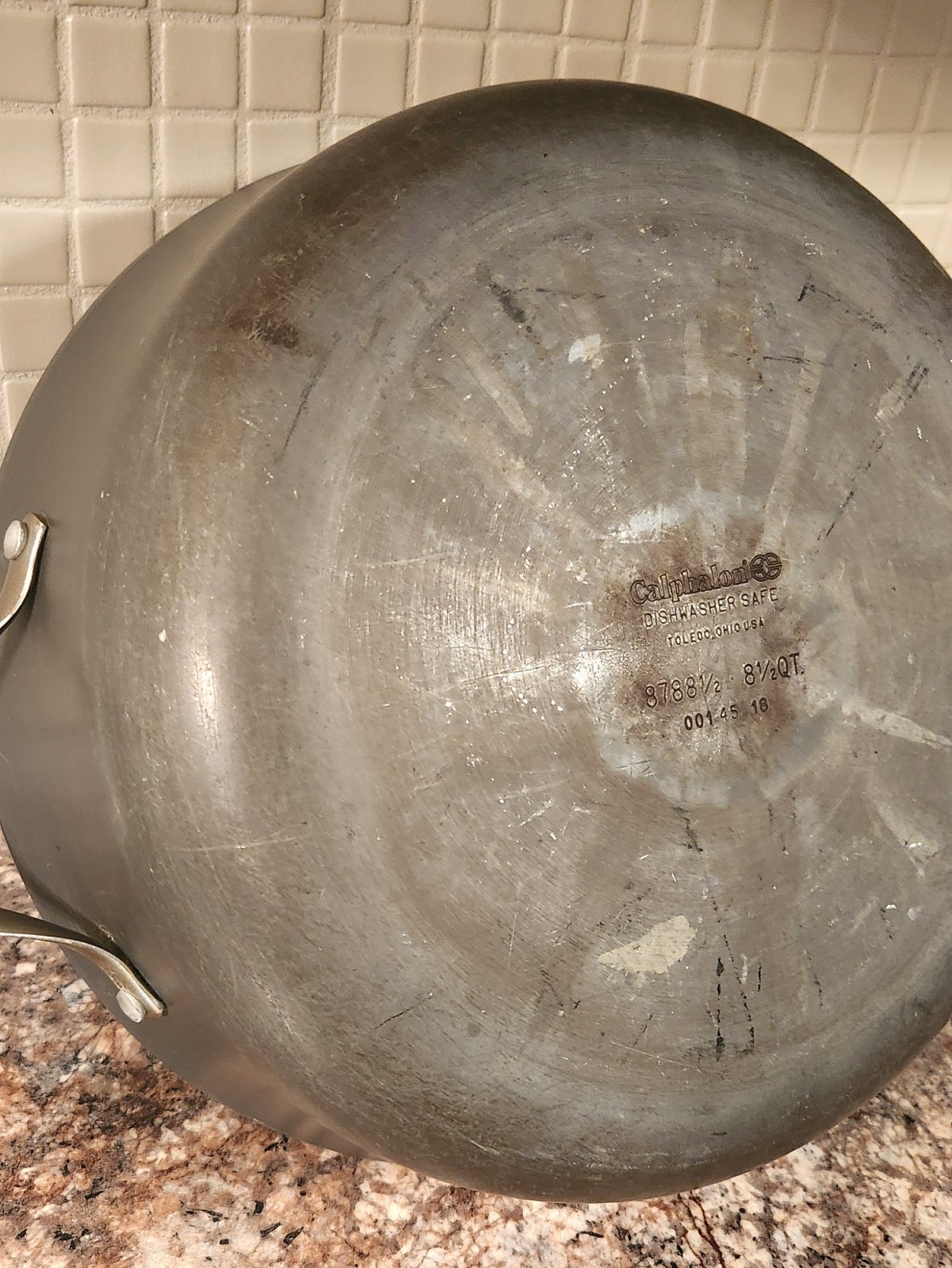 Calphalon 8.5 Qt Hard Anodized Dutch Oven Stock Pot w/ Glass Lid 8788 1/2