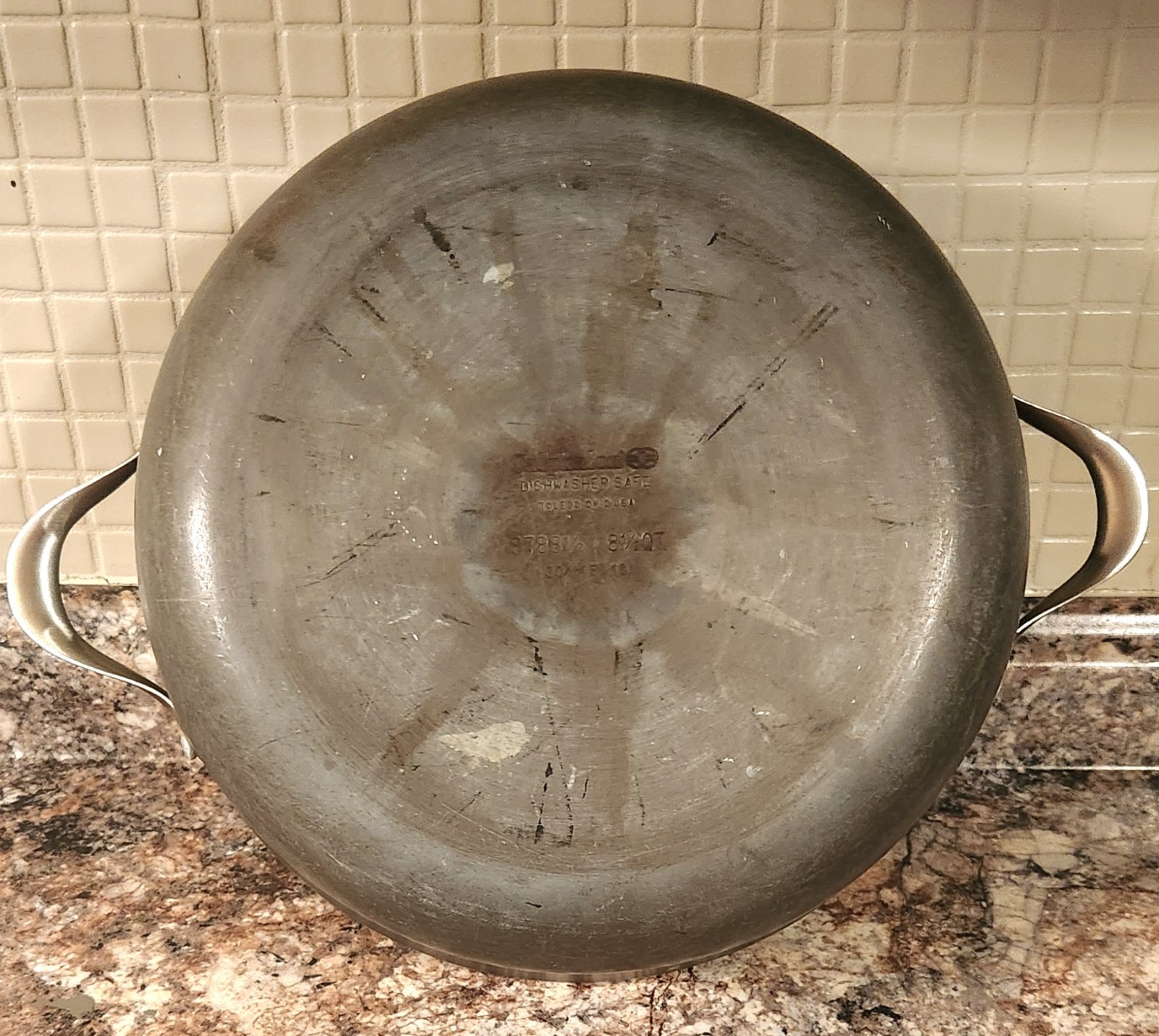 Calphalon 8.5 Qt Hard Anodized Dutch Oven Stock Pot w/ Glass Lid 8788 1/2