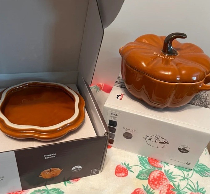Set Of 2 STAUB 16oz Burnt Orange Petite Ceramic Pumpkin Cocottes New Unused