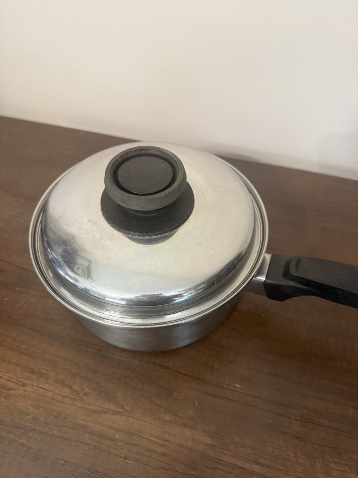 Royal Queen Multi Core 5 Ply Stainless Steel 8″ Sauce Pot 2 Qt Lid