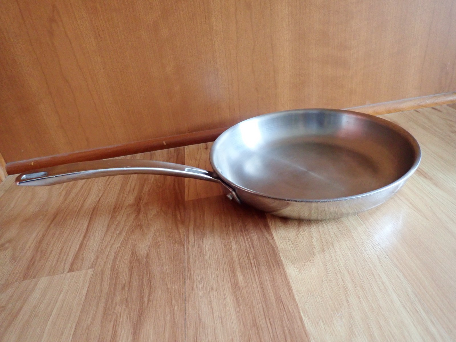 Kirkland Signature Pro NSF 10″ Copper Core Stainless Steel Skillet Frying Pan