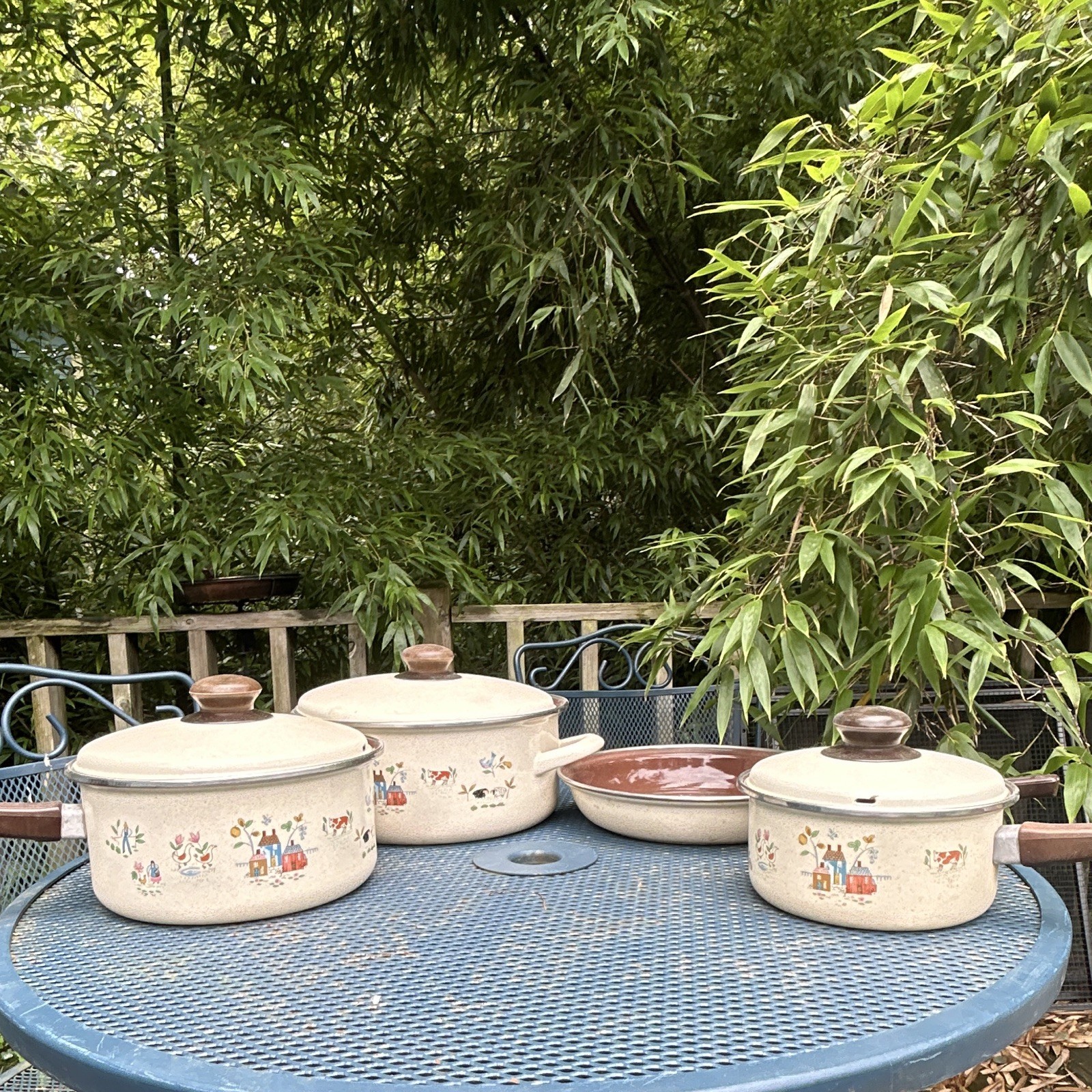 Vintage 4-piece International China Heartland Pattern Enamel Cookware Set