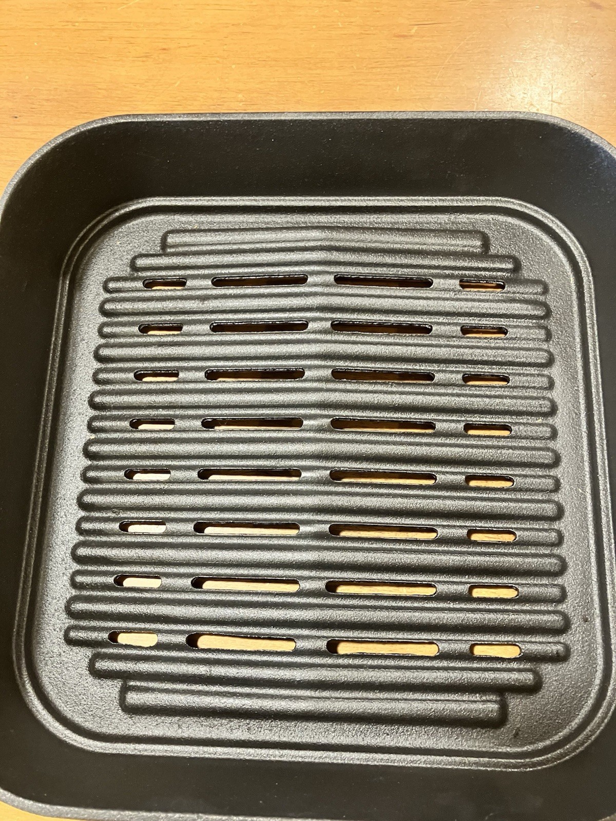 Double Layer Cast Iron Grill Pan with Stainless Steel Tray