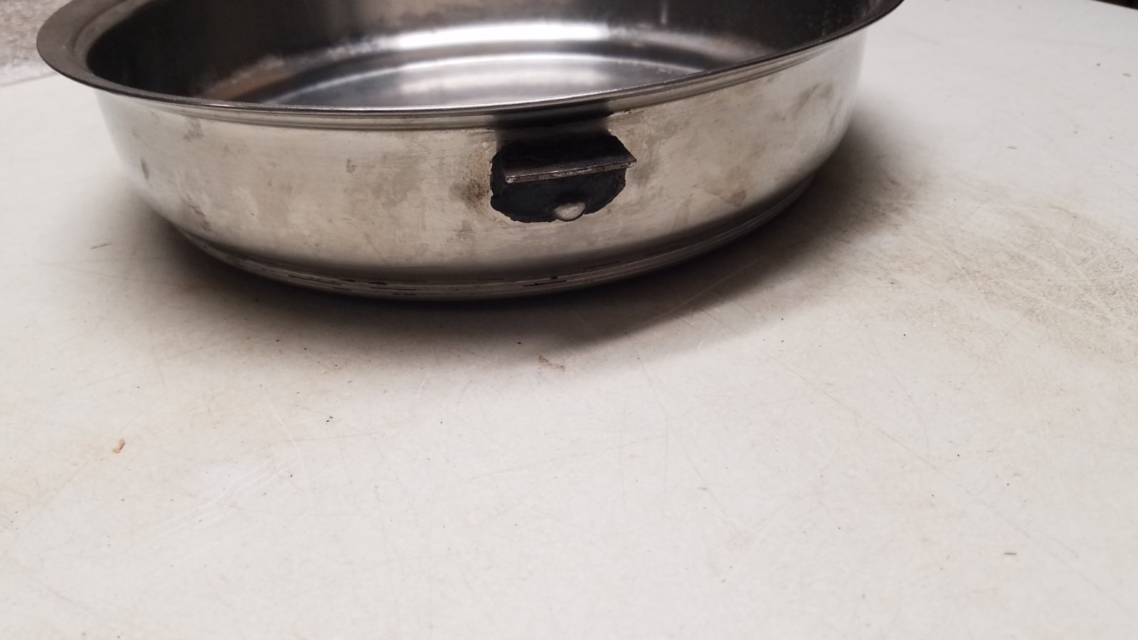 10″ x 2.5″ Stainless Steel Pan (D)