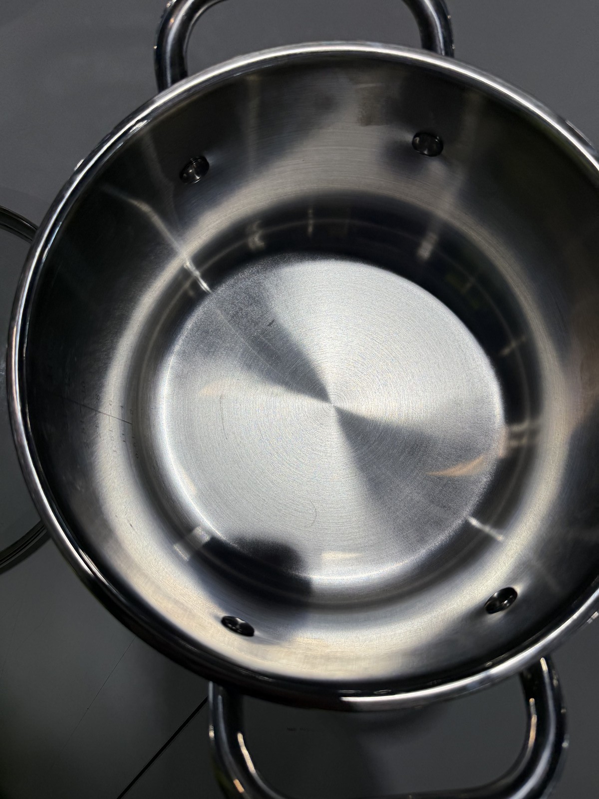 CUISINART CHEF’S CLASSIC STAINLESS STOCKPOT WITH COVER 4 QUART – STAINLESS STEEL