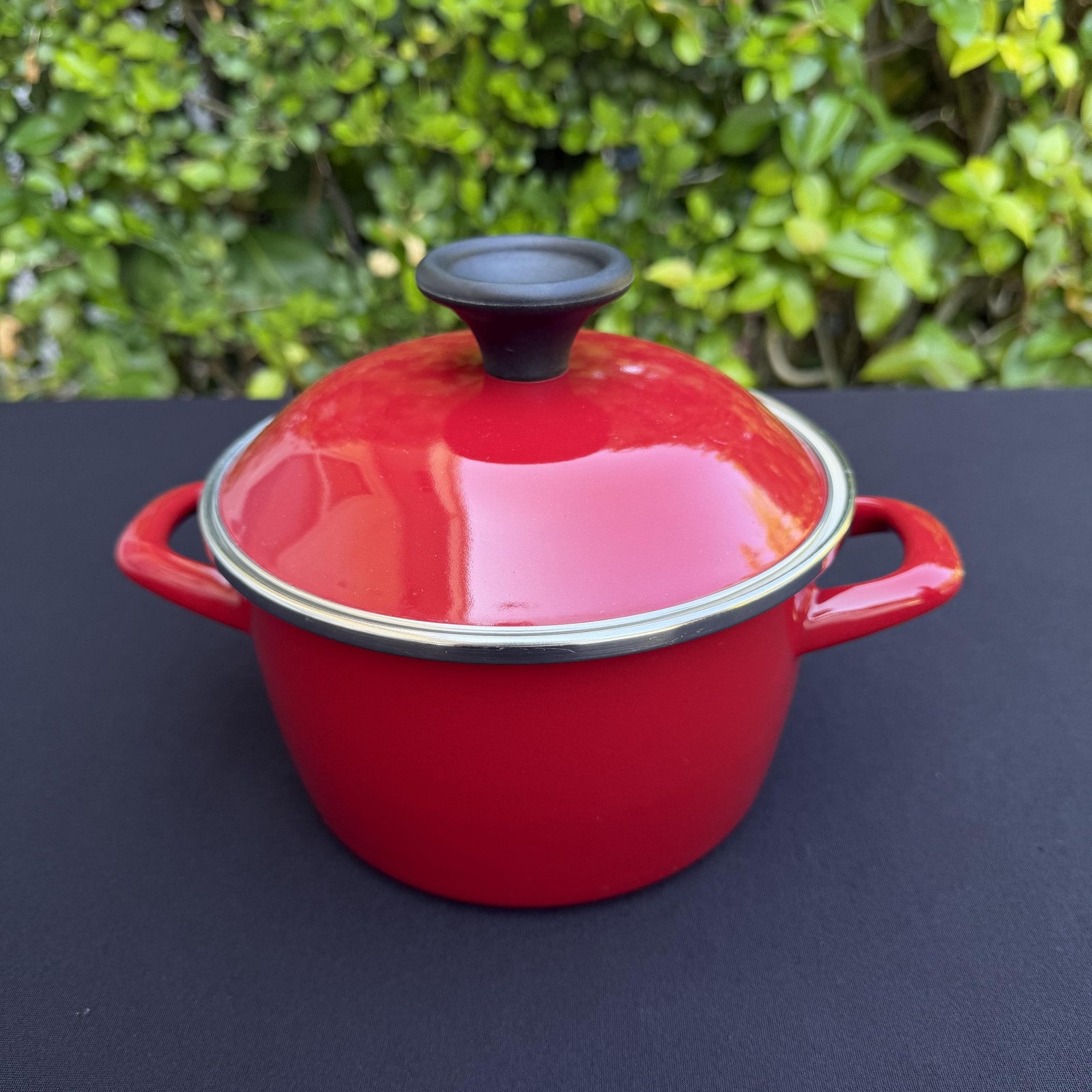 Metalac Cookware Red Enamel Casserole Pot 2 QT Round 7″ W/Lid Made in Serbia