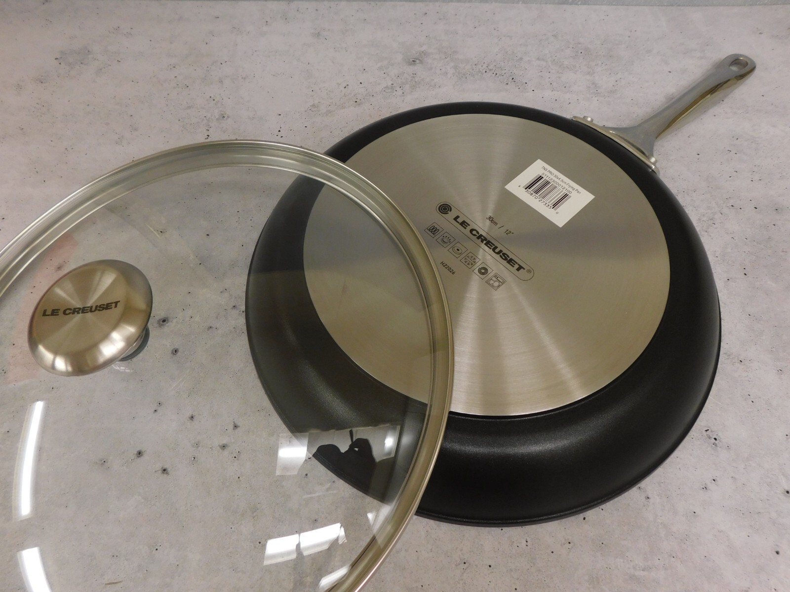 Le Creuset Toughened Nonstick PRO Fry Pan with Glass Lid, 12 Inch – New