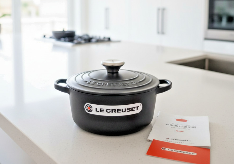 Le Creuset 18cm 7.1″ Signature Round Dutch Oven Matt Black Cast Iron Mint France