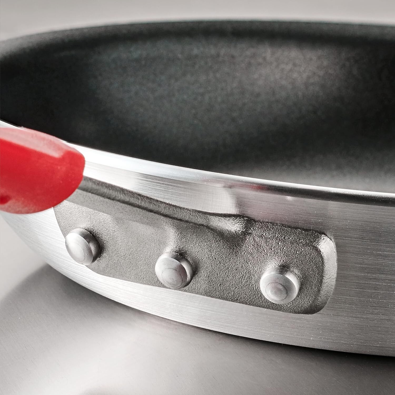 Tramontina Professional 8″ Restaurant Fry Pan, Nonstick Aluminum