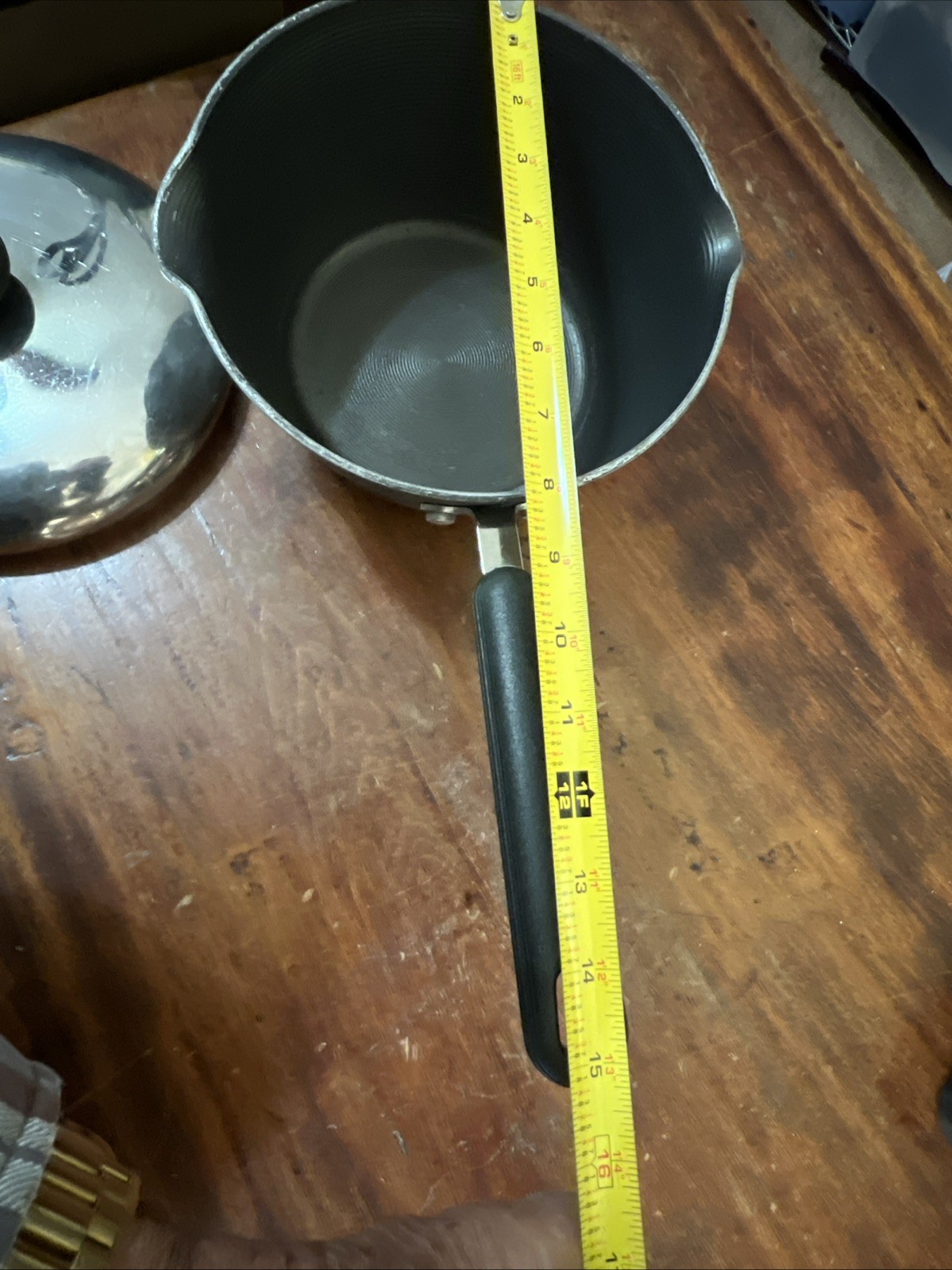 Circulon 2.5 Quart 2.4 L ~ Anodized Non-Stick Sauce Pan w/Lid ~Double Spout~READ